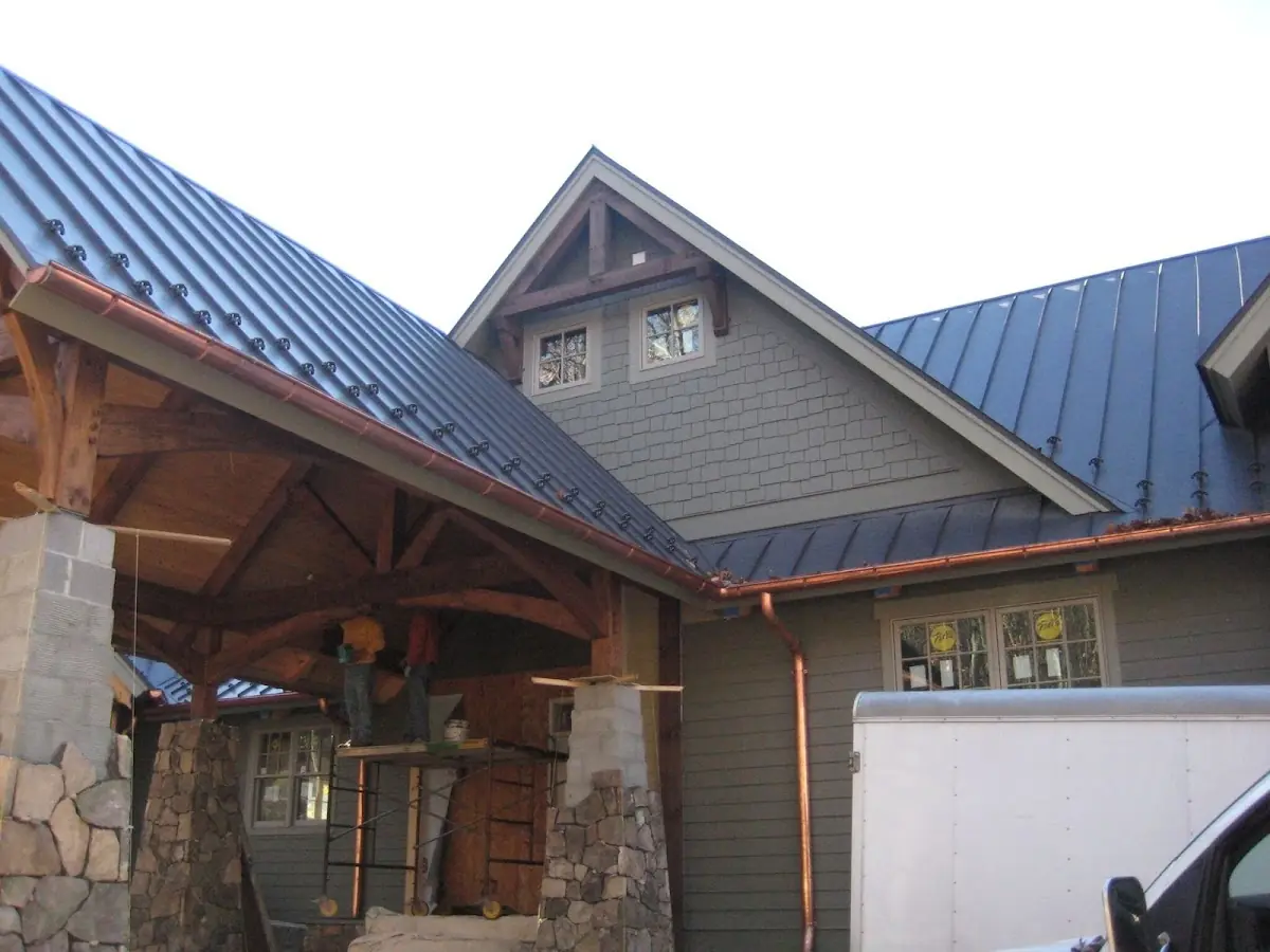 Craftsman Roofing team delivering quality roofing work in Molitor Estates